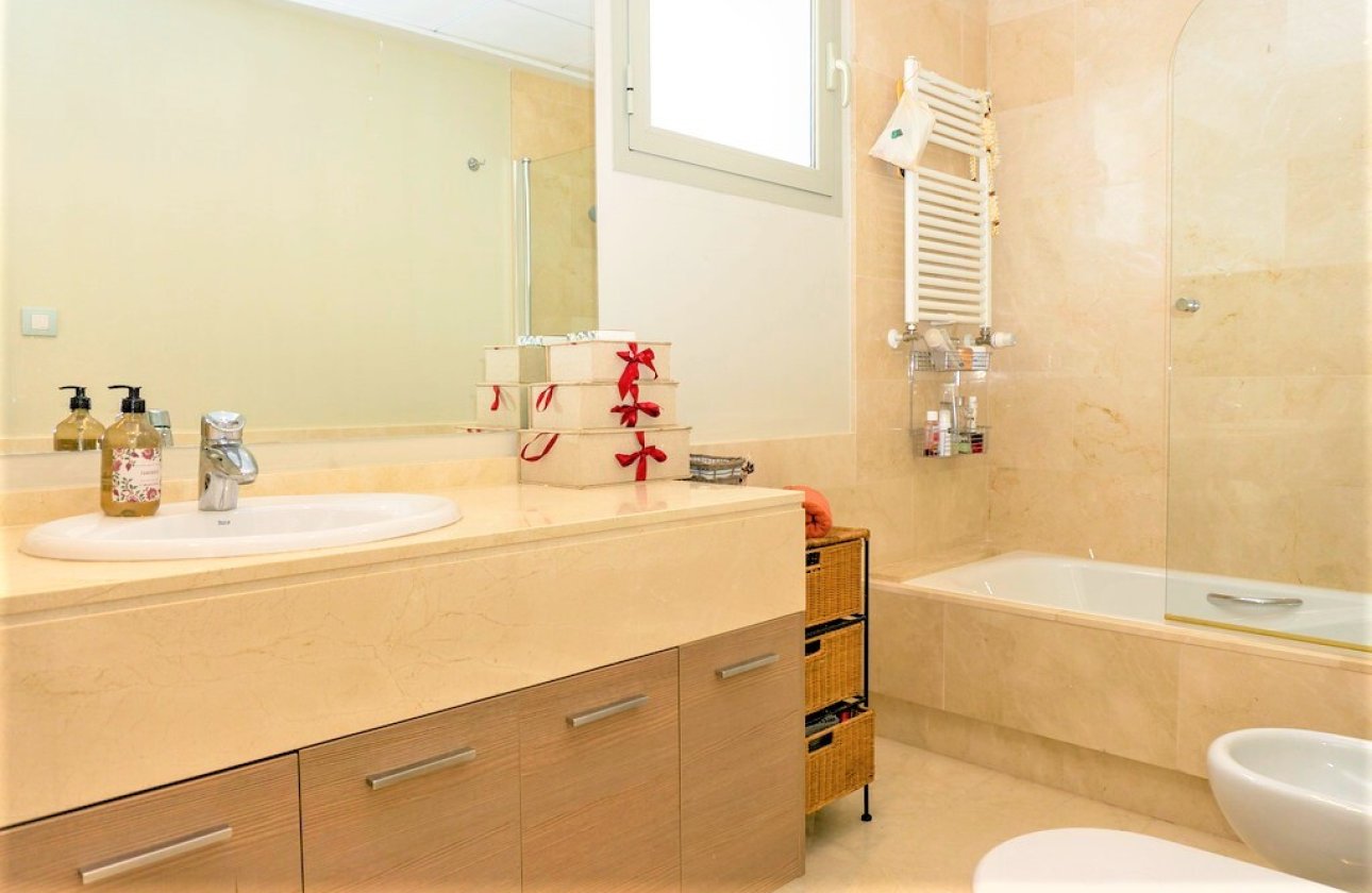 Herverkoop - Villa -
Las Colinas Golf - Inland