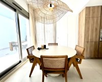 Herverkoop - Villa -
Las Filipinas - Inland