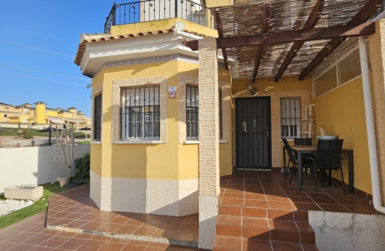 Herverkoop - Villa -
Lo Crispin - Inland