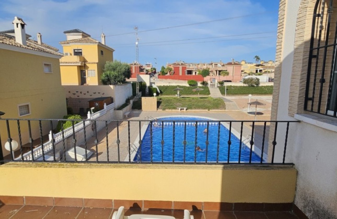Herverkoop - Villa -
Lo Crispin - Inland