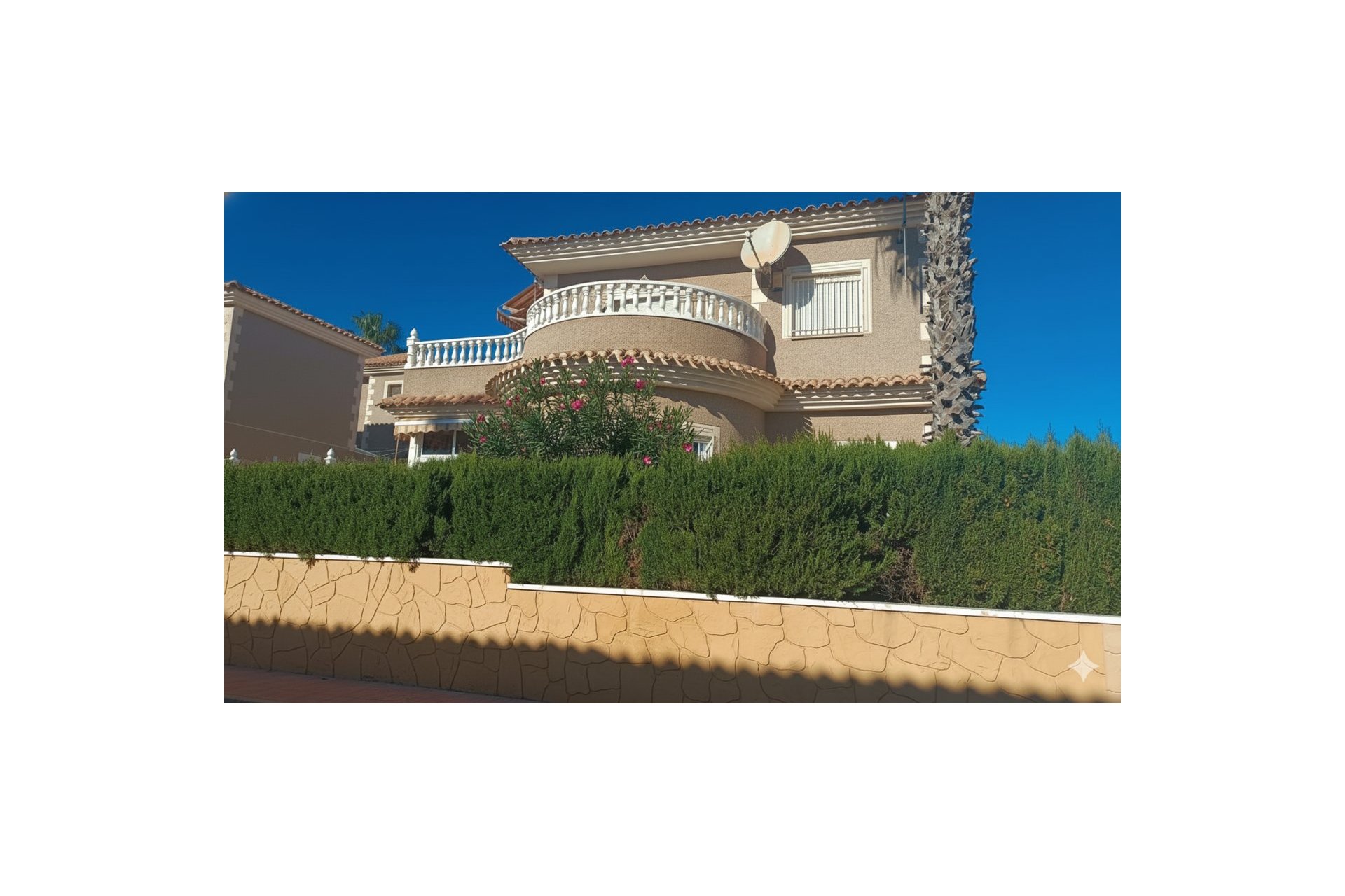 Herverkoop - Villa -
Los Altos - Costa Blanca