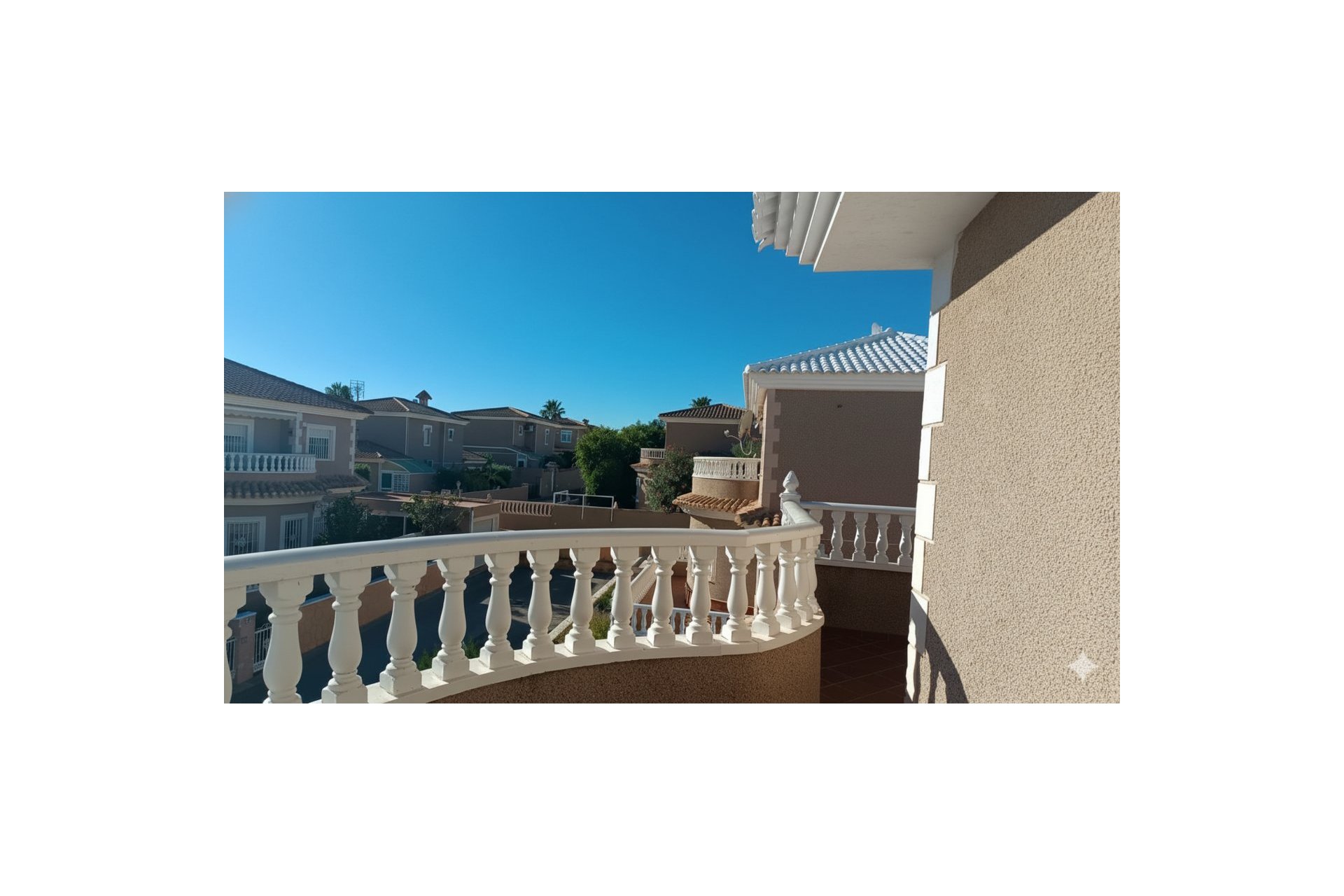 Herverkoop - Villa -
Los Altos - Costa Blanca