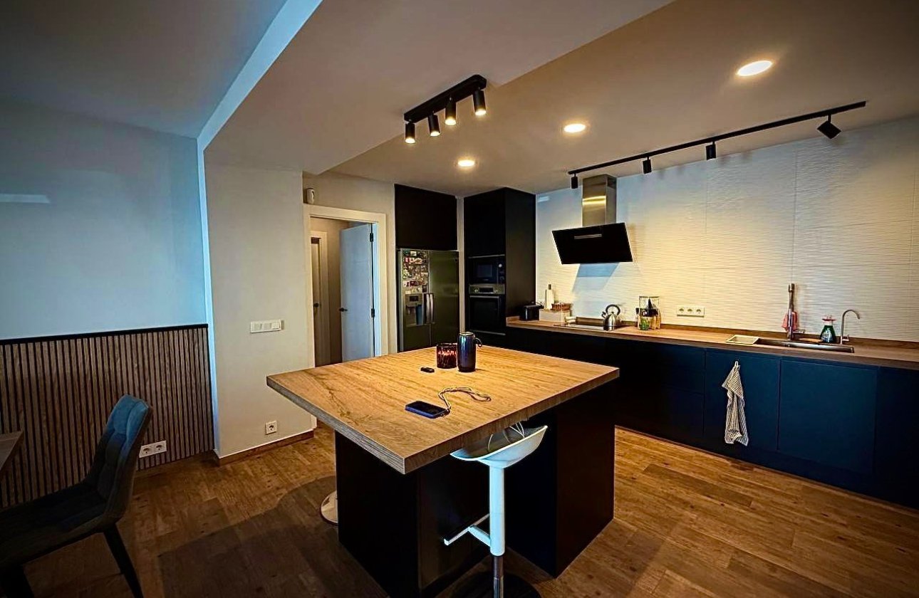 Herverkoop - Villa -
Los Balcones - Barrio Los Balcones - Los Altos del Edén