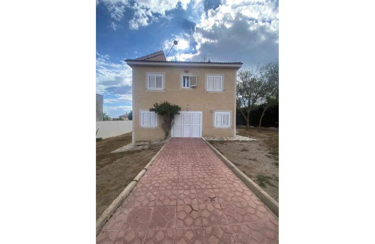 Herverkoop - Villa -
Los Balcones - Costa Blanca