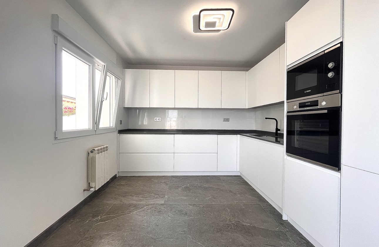 Herverkoop - Villa -
Los Balcones - Costa Blanca