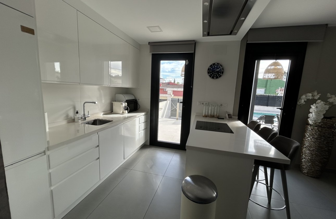 Herverkoop - Villa -
Los Balcones - Costa Blanca