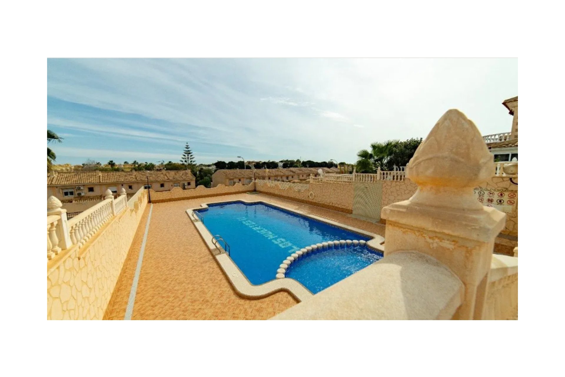 Herverkoop - Villa -
Los Balcones - Costa Blanca