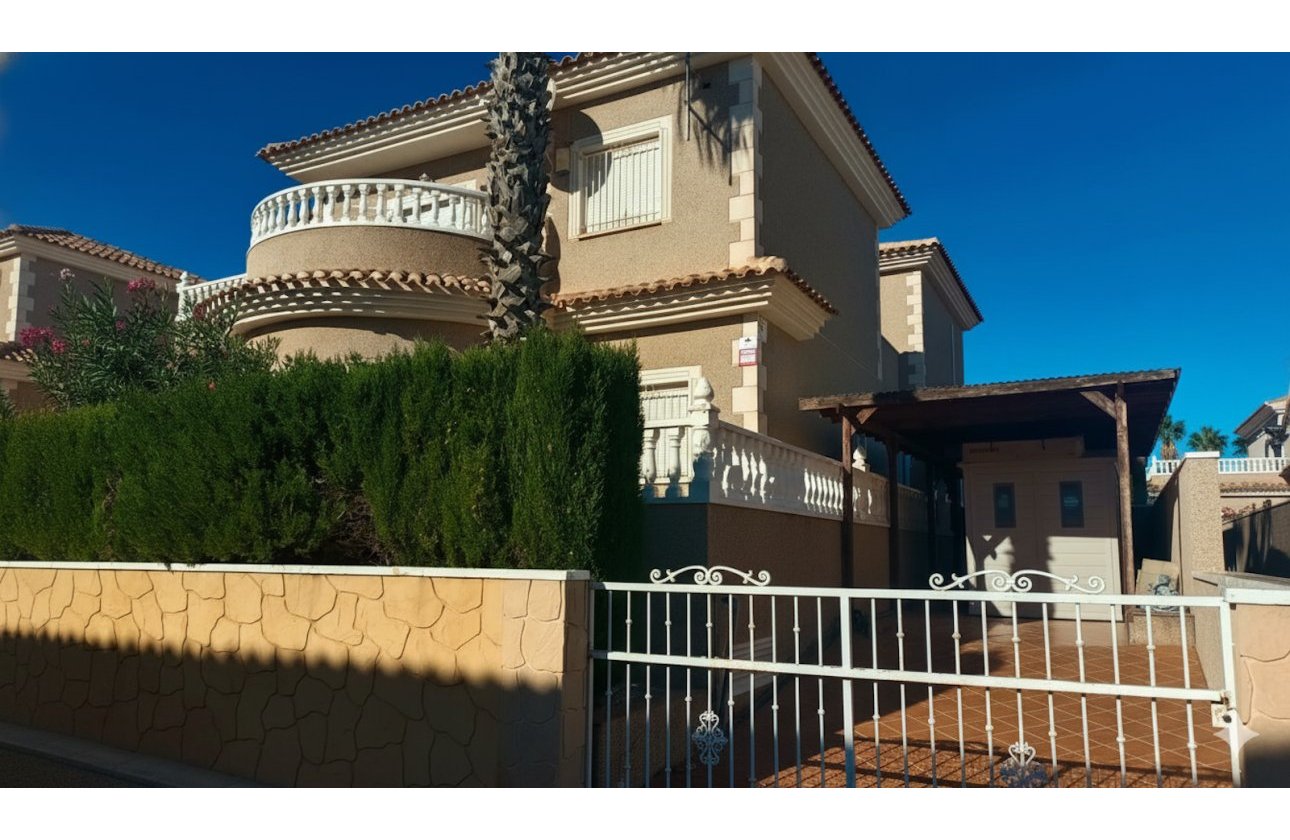Herverkoop - Villa -
Los Balcones - Costa Blanca