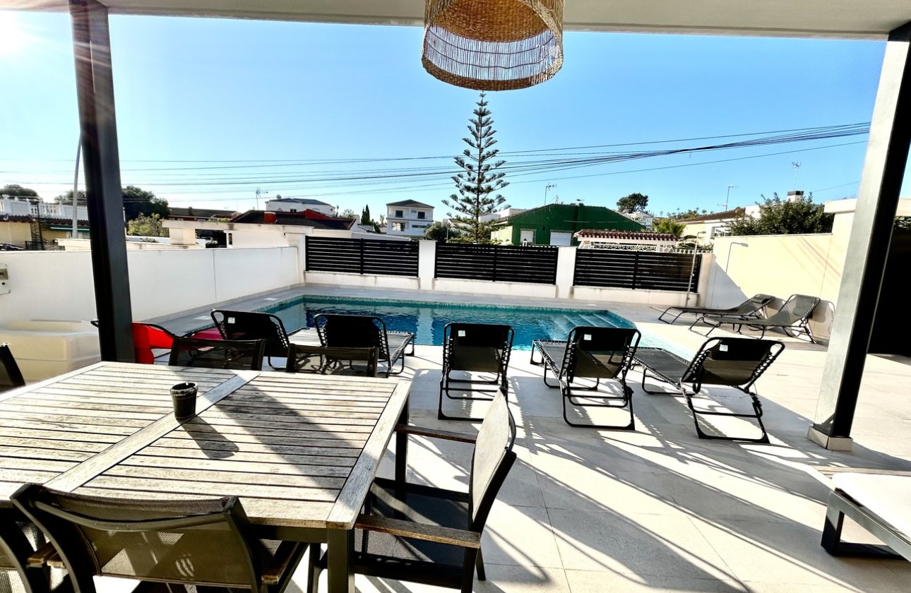 Herverkoop - Villa -
Los Balcones - Costa Blanca