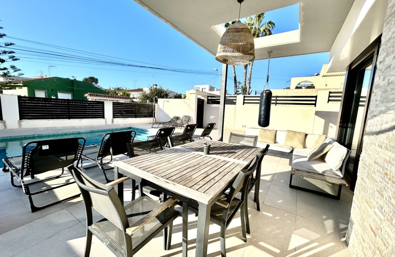 Herverkoop - Villa -
Los Balcones - Costa Blanca
