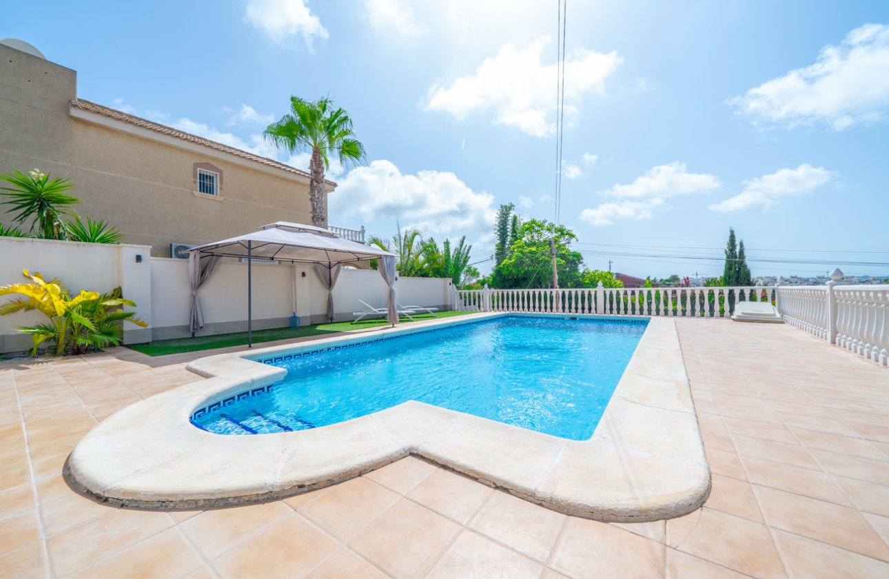 Herverkoop - Villa -
Los Balcones - Costa Blanca