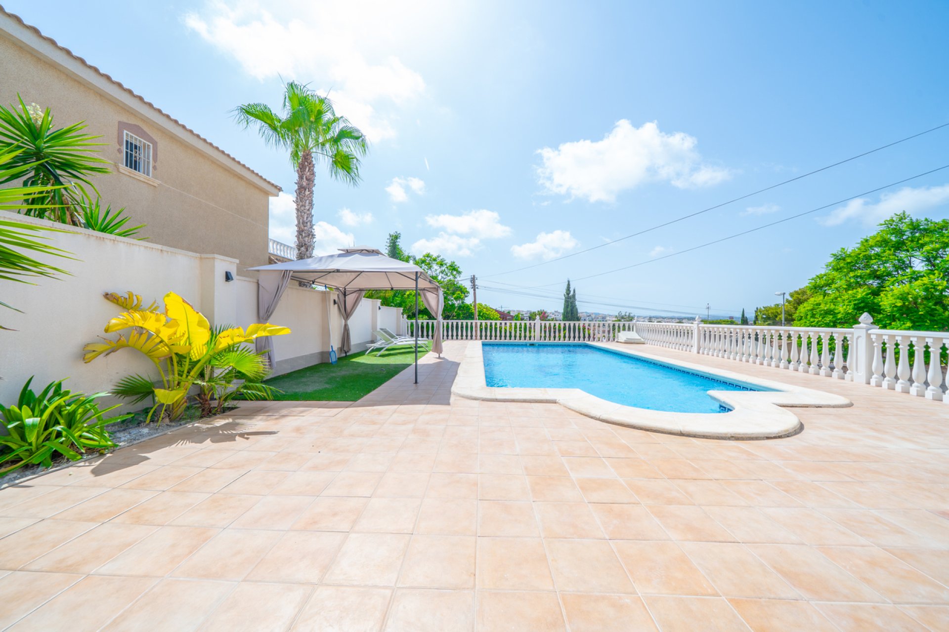 Herverkoop - Villa -
Los Balcones - Costa Blanca