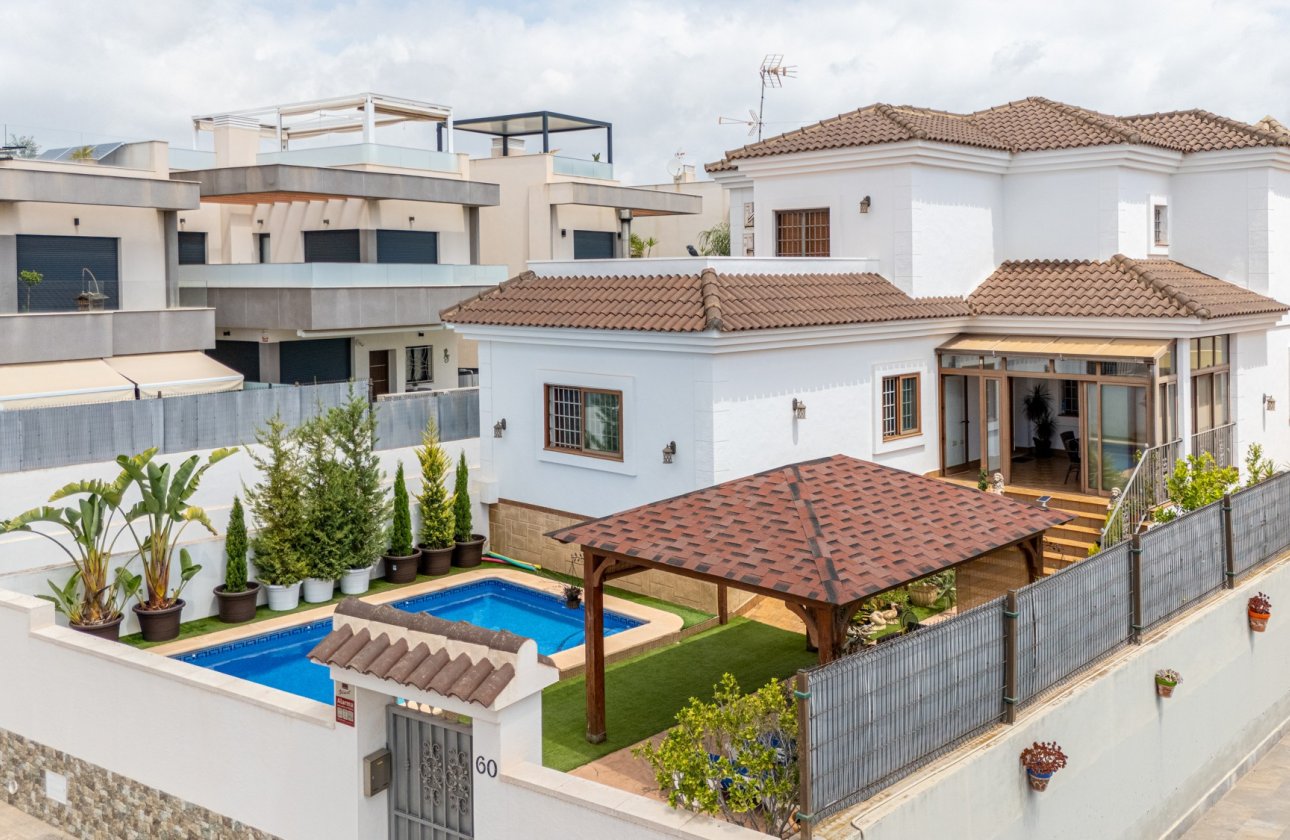 Herverkoop - Villa -
Los Montesinos - Costa Blanca