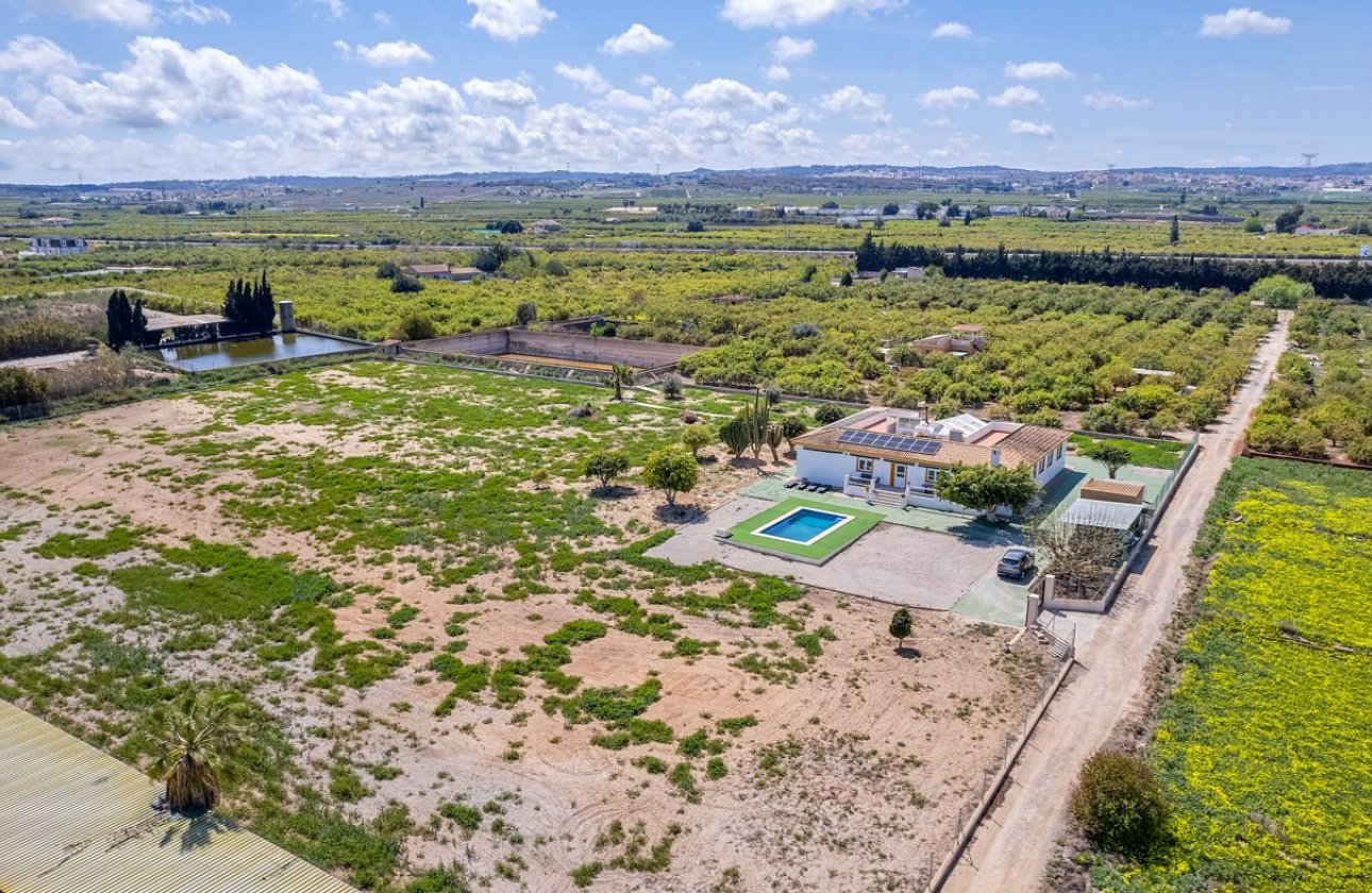 Herverkoop - Villa -
Los Montesinos - Costa Blanca