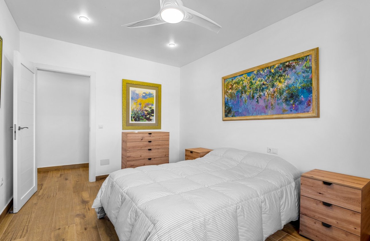 Herverkoop - Villa -
Los Montesinos - Costa Blanca