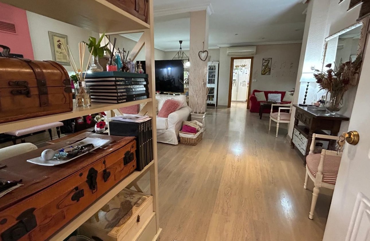 Herverkoop - Villa -
Los Montesinos - Costa Blanca