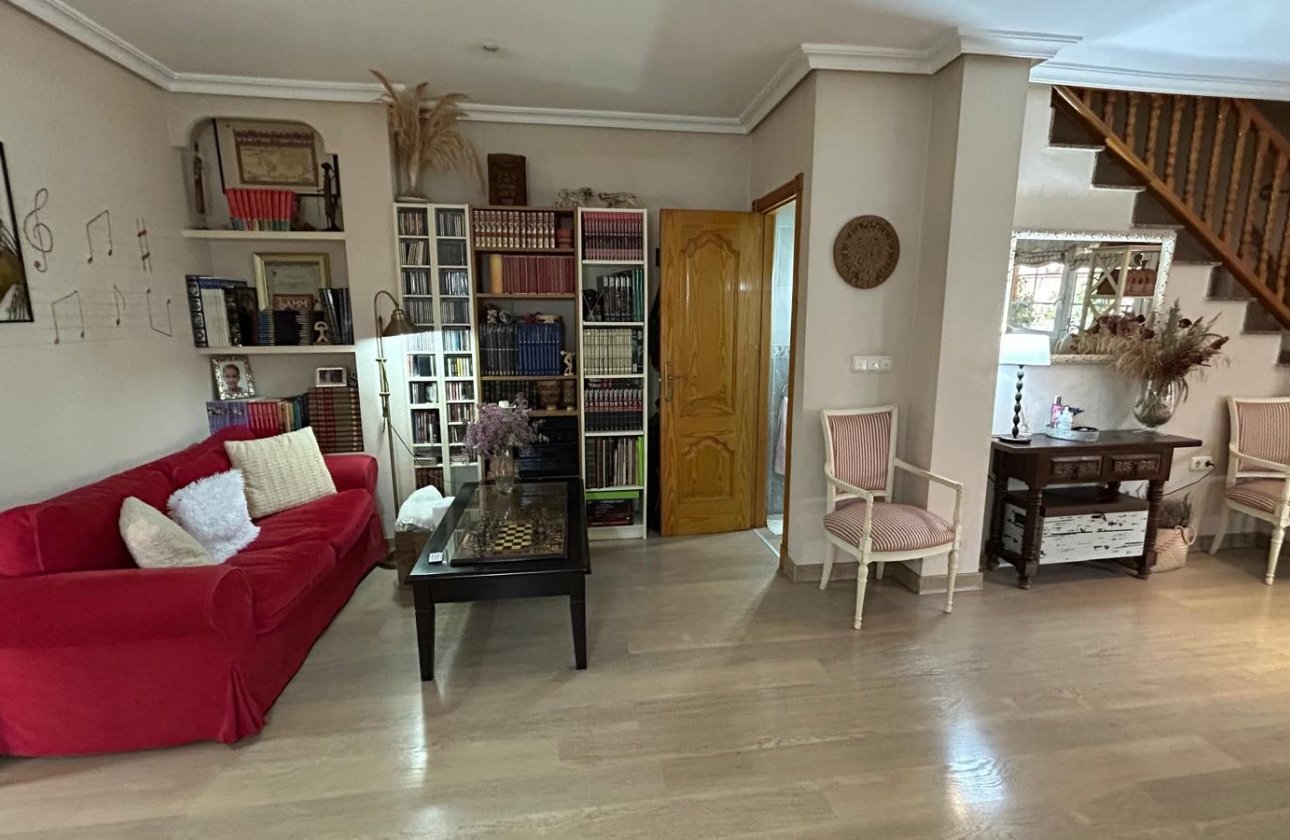 Herverkoop - Villa -
Los Montesinos - Costa Blanca