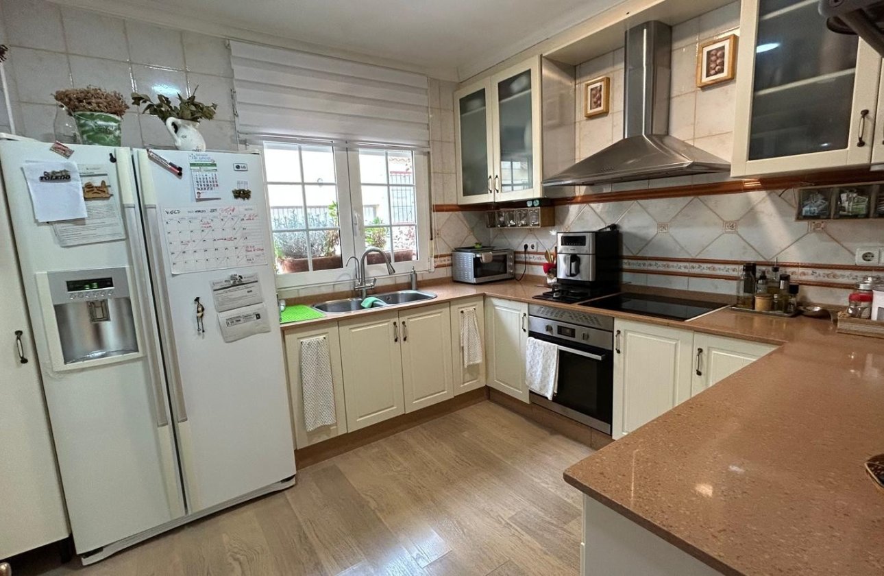 Herverkoop - Villa -
Los Montesinos - Costa Blanca