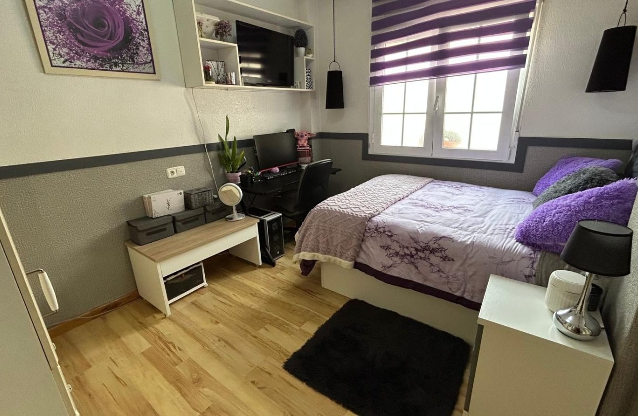 Herverkoop - Villa -
Los Montesinos - Costa Blanca