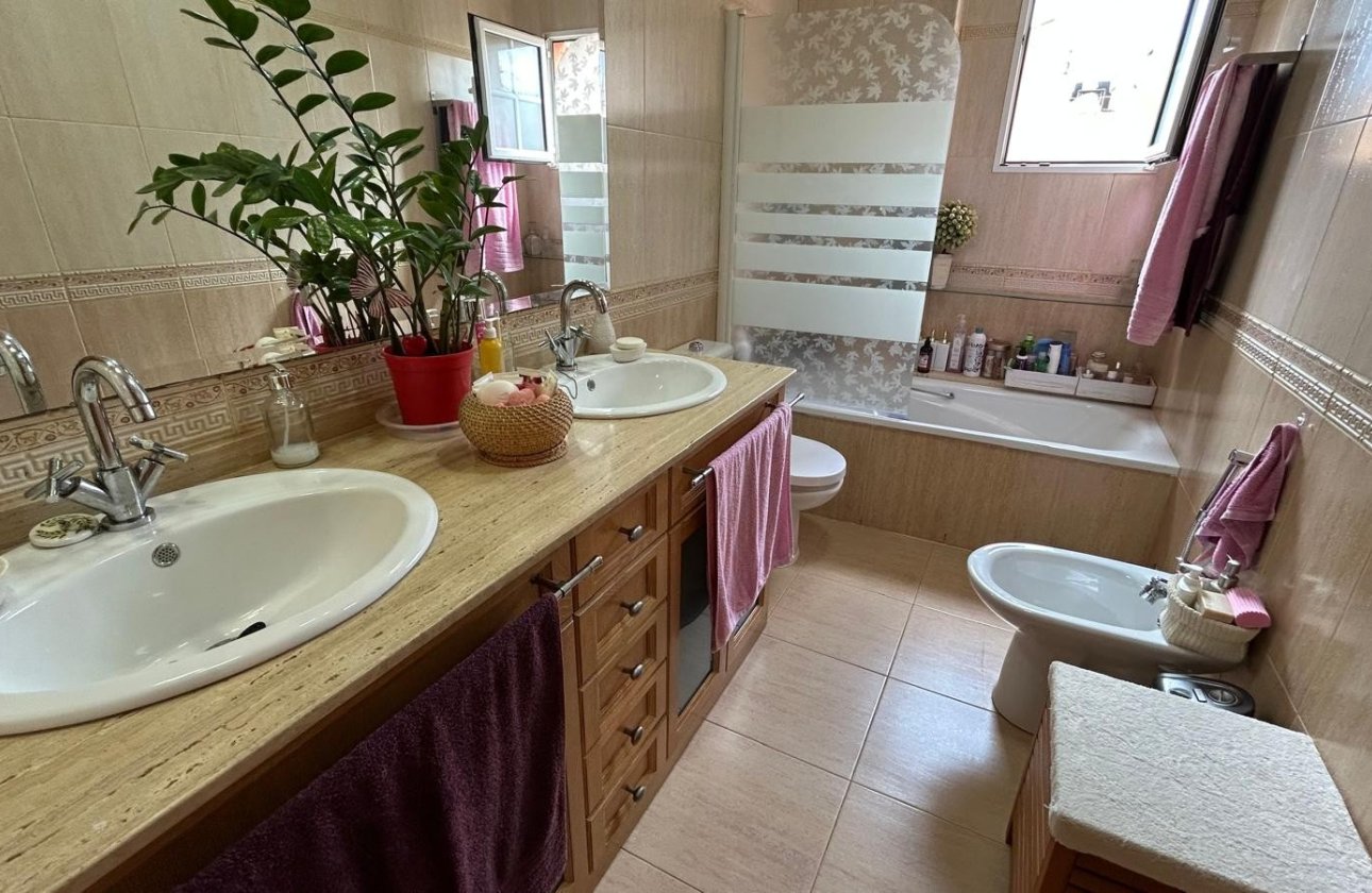 Herverkoop - Villa -
Los Montesinos - Costa Blanca