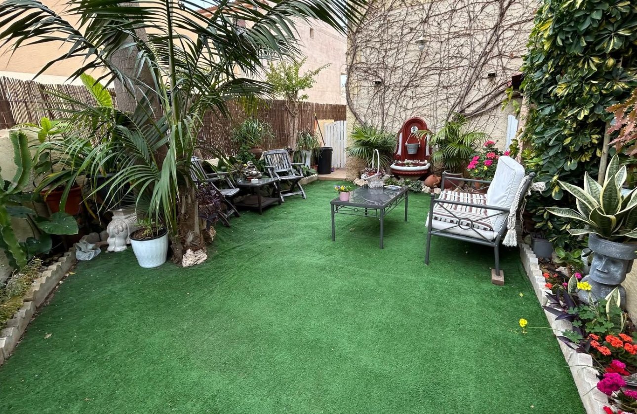 Herverkoop - Villa -
Los Montesinos - Costa Blanca