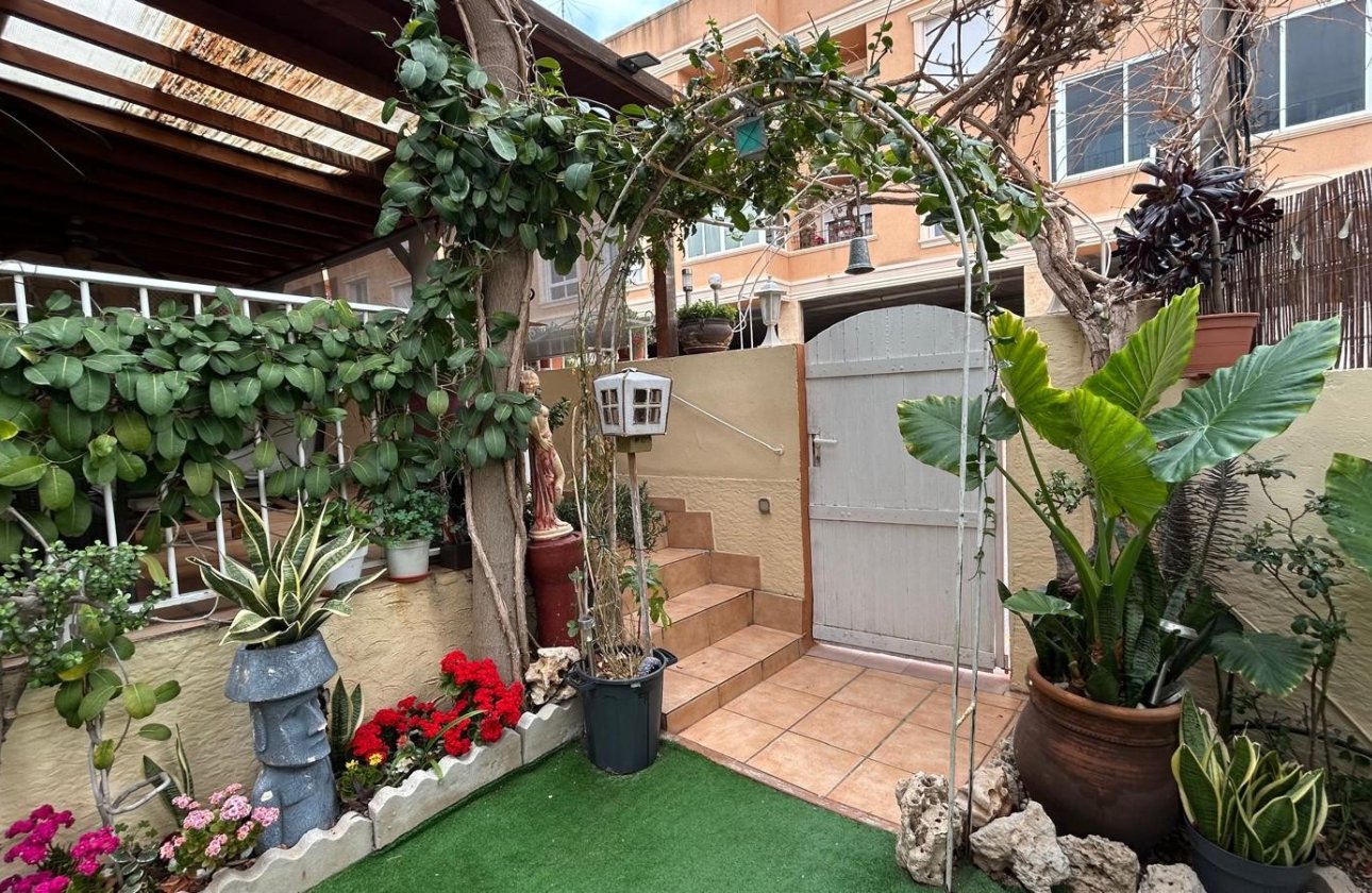 Herverkoop - Villa -
Los Montesinos - Costa Blanca