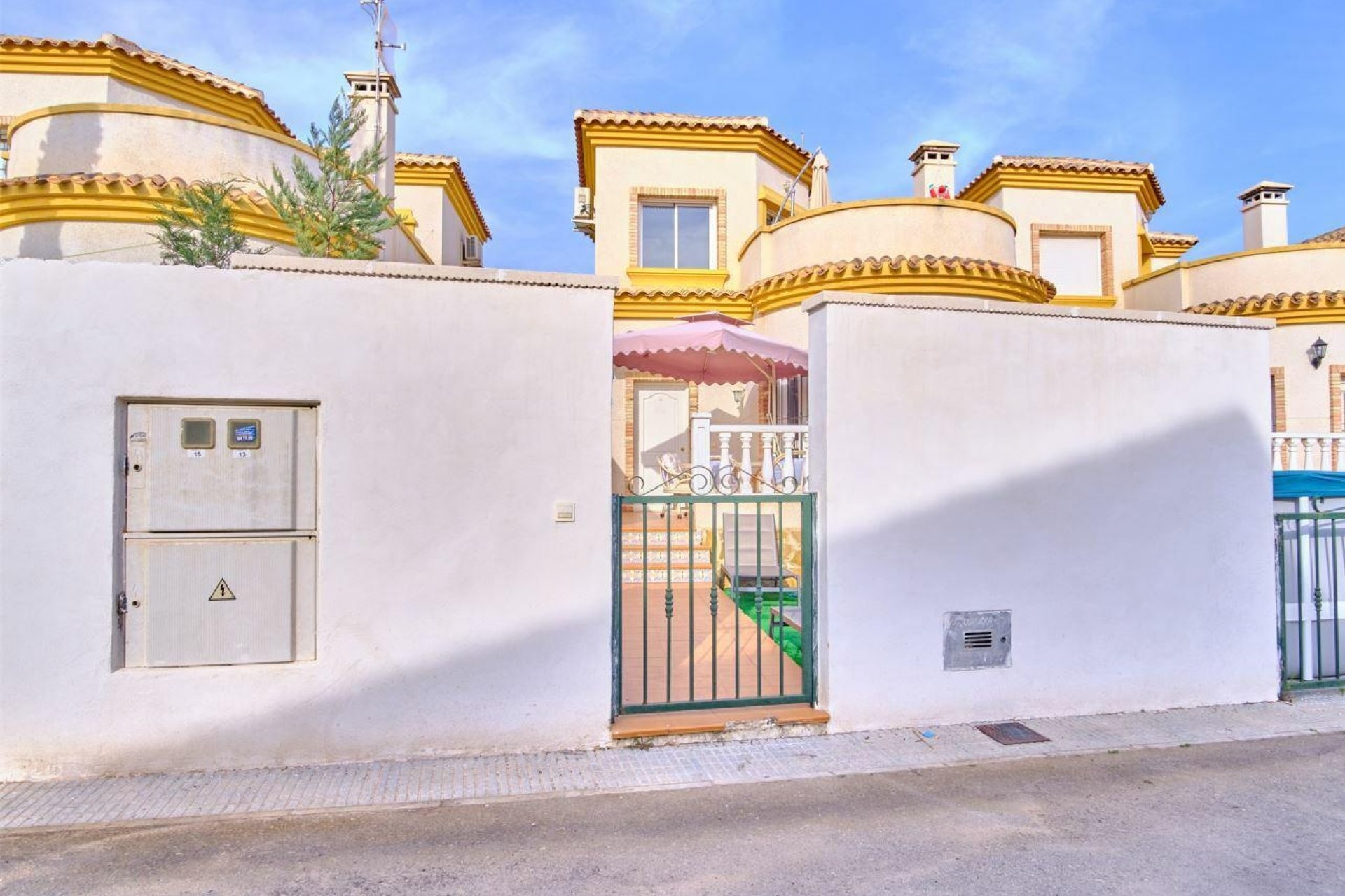 Herverkoop - Villa -
Los Montesinos - Costa Blanca