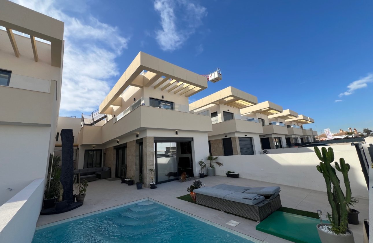 Herverkoop - Villa -
Los Montesinos - Costa Blanca
