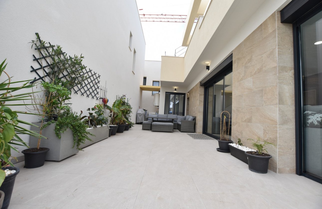 Herverkoop - Villa -
Los Montesinos - Costa Blanca