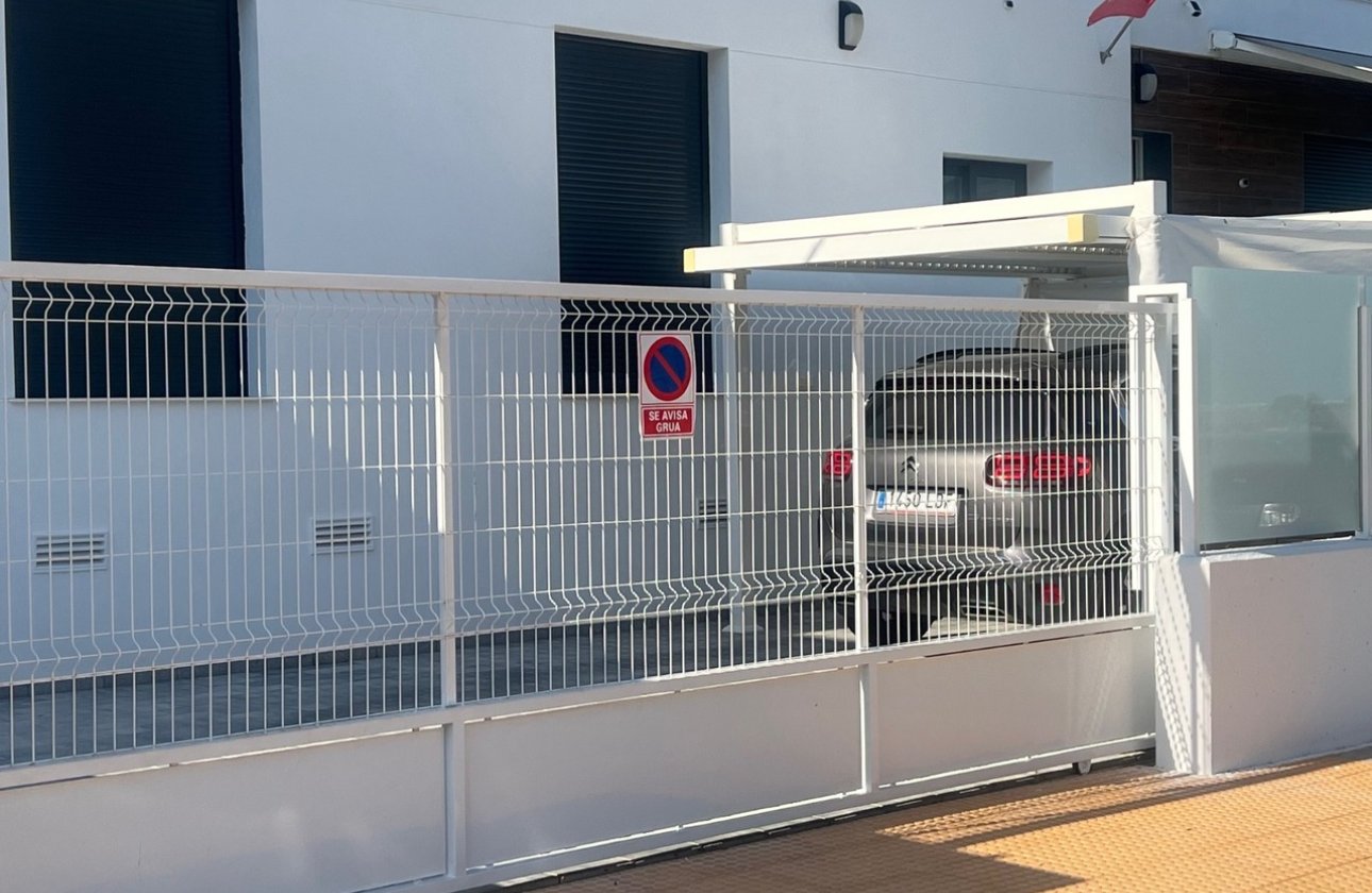 Herverkoop - Villa -
Los Montesinos - Costa Blanca