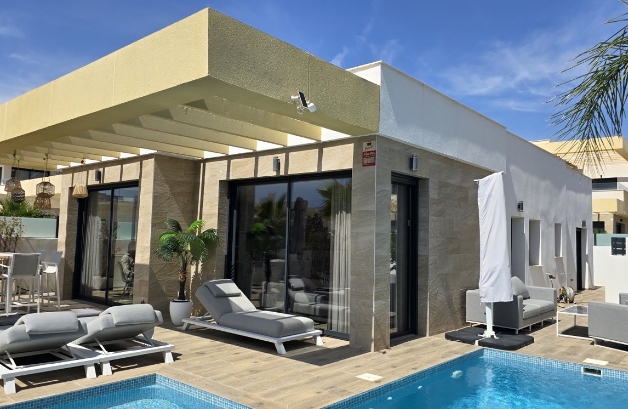 Herverkoop - Villa -
Los Montesinos - Costa Blanca