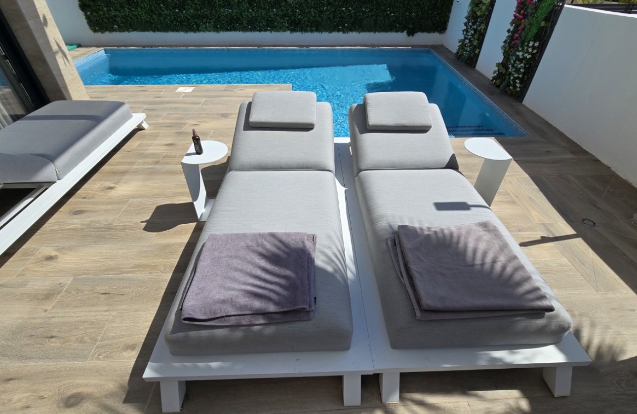 Herverkoop - Villa -
Los Montesinos - Costa Blanca