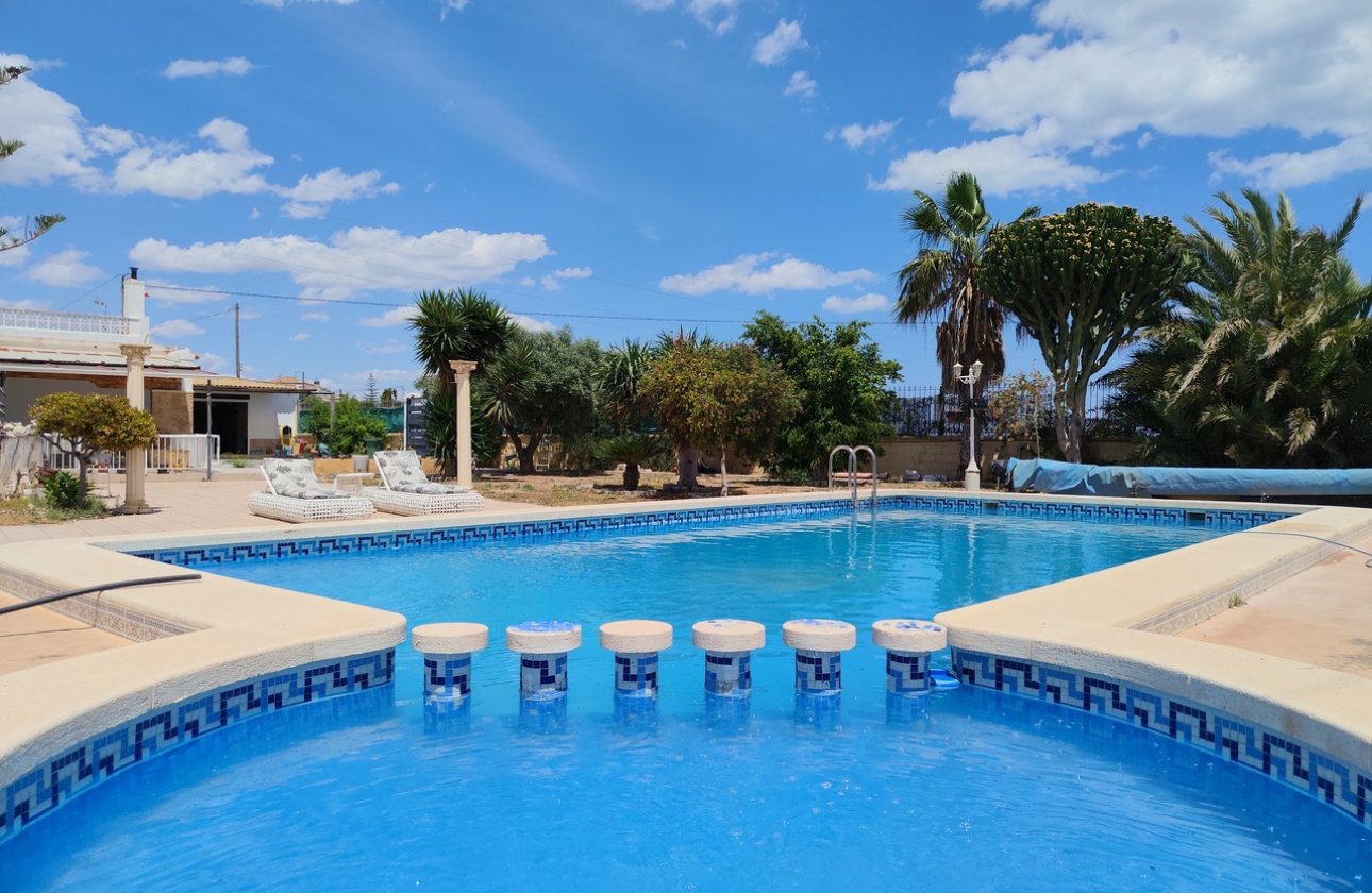 Herverkoop - Villa -
Los Montesinos - Costa Blanca