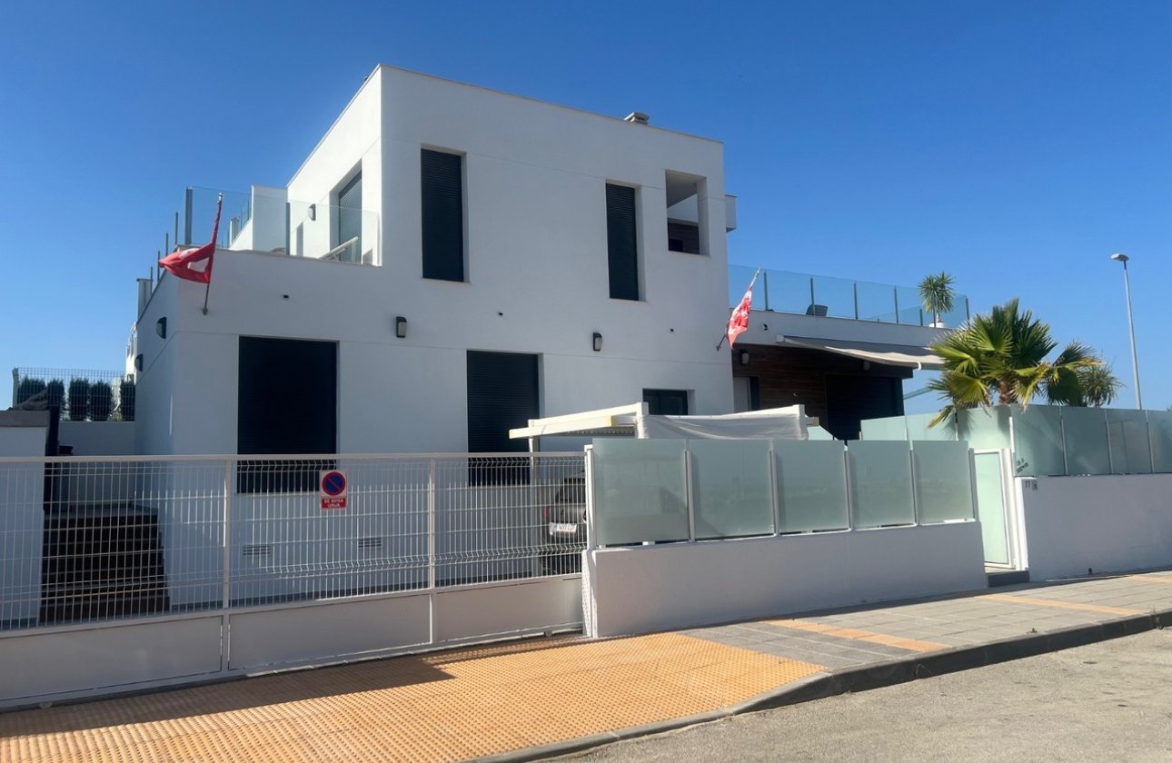 Herverkoop - Villa -
Los Montesinos - Costa Blanca