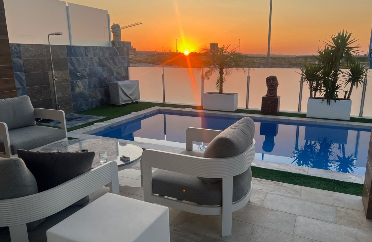 Herverkoop - Villa -
Los Montesinos - Costa Blanca