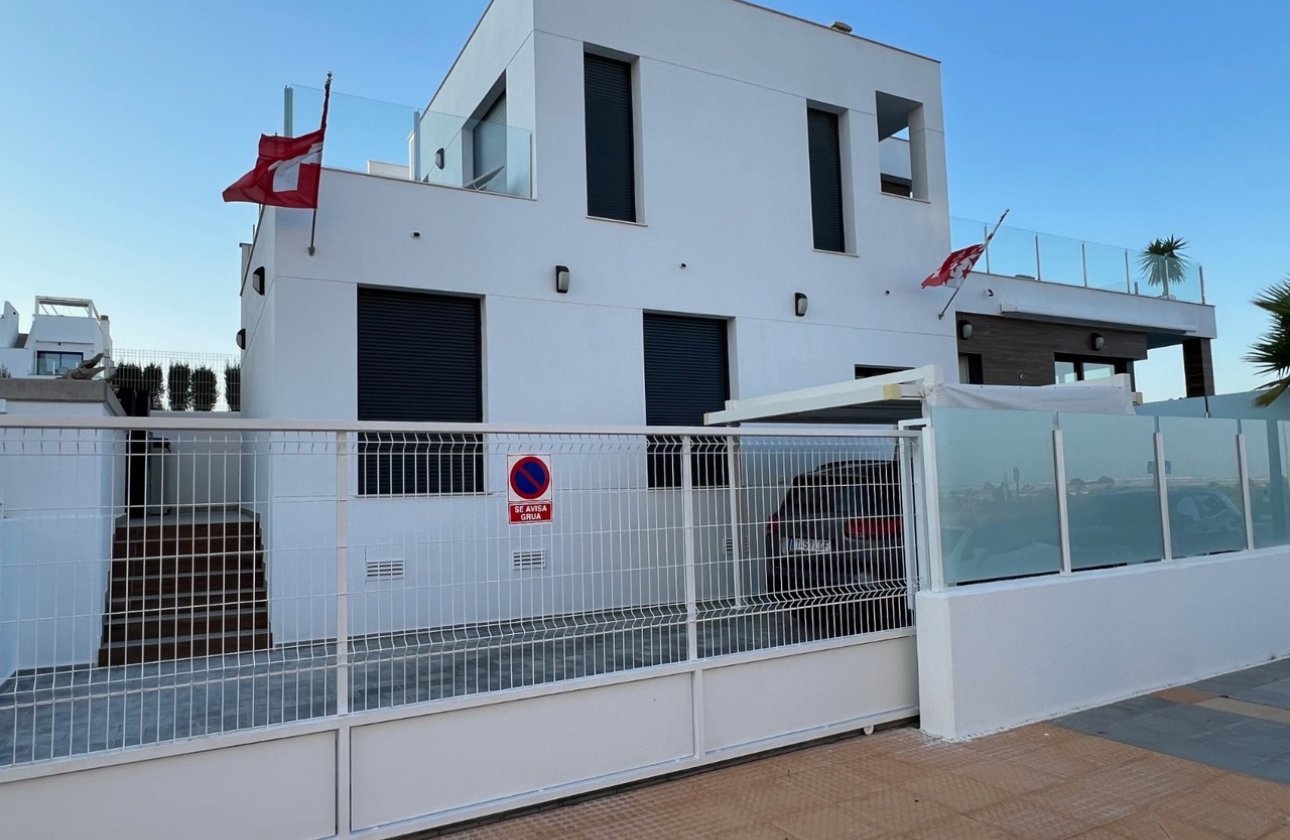 Herverkoop - Villa -
Los Montesinos - Costa Blanca