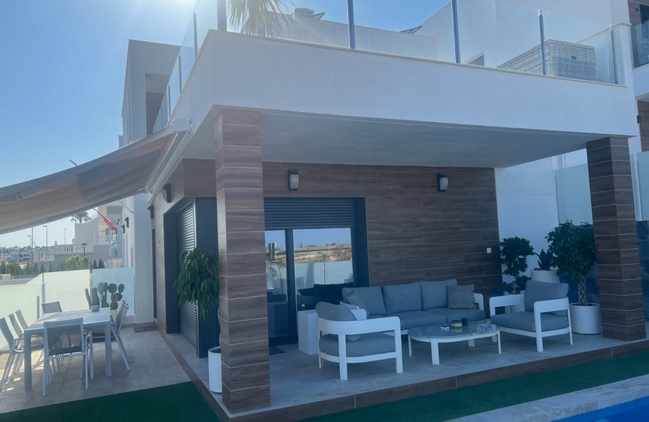Herverkoop - Villa -
Los Montesinos - Costa Blanca