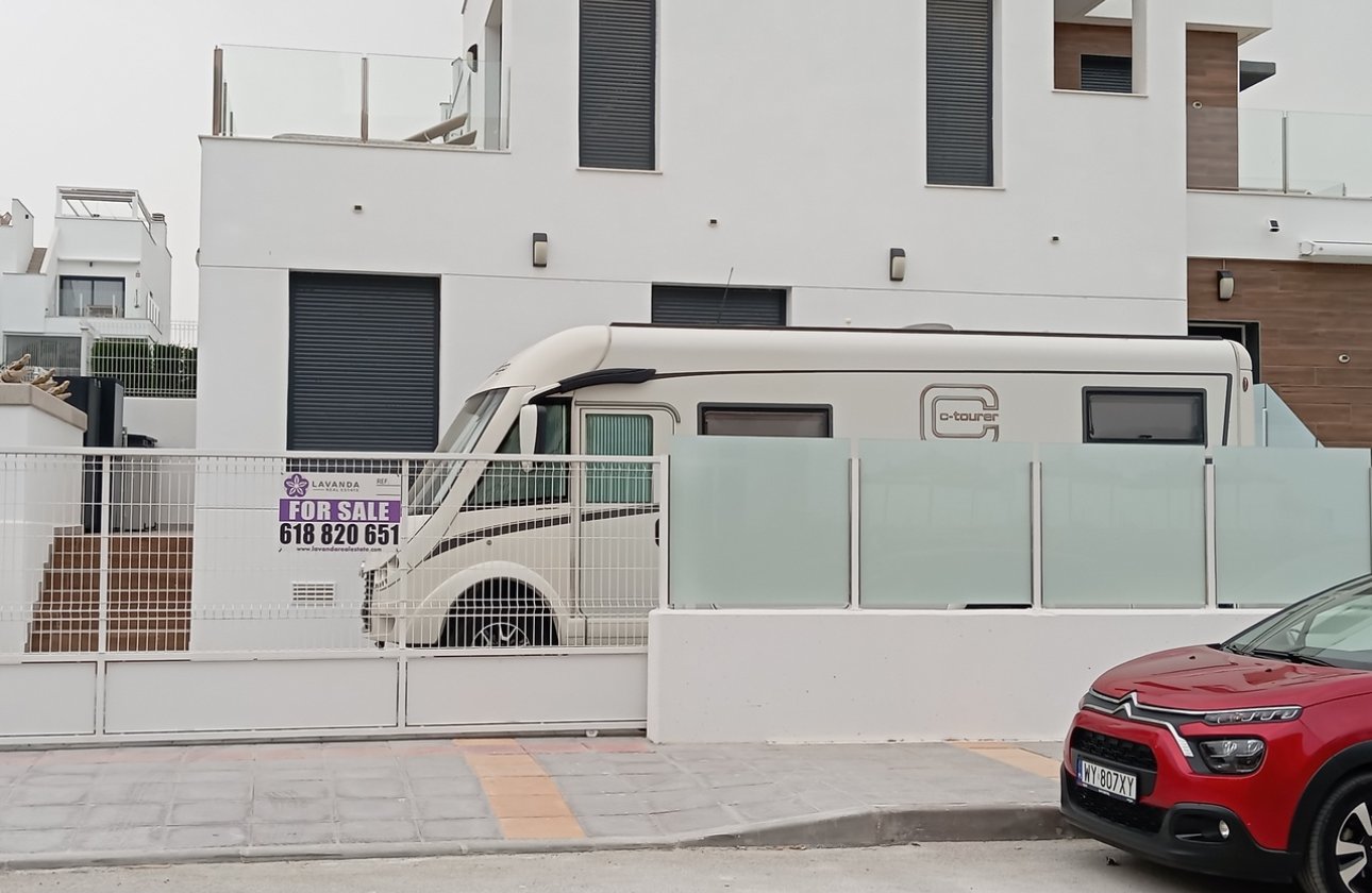 Herverkoop - Villa -
Los Montesinos - Costa Blanca