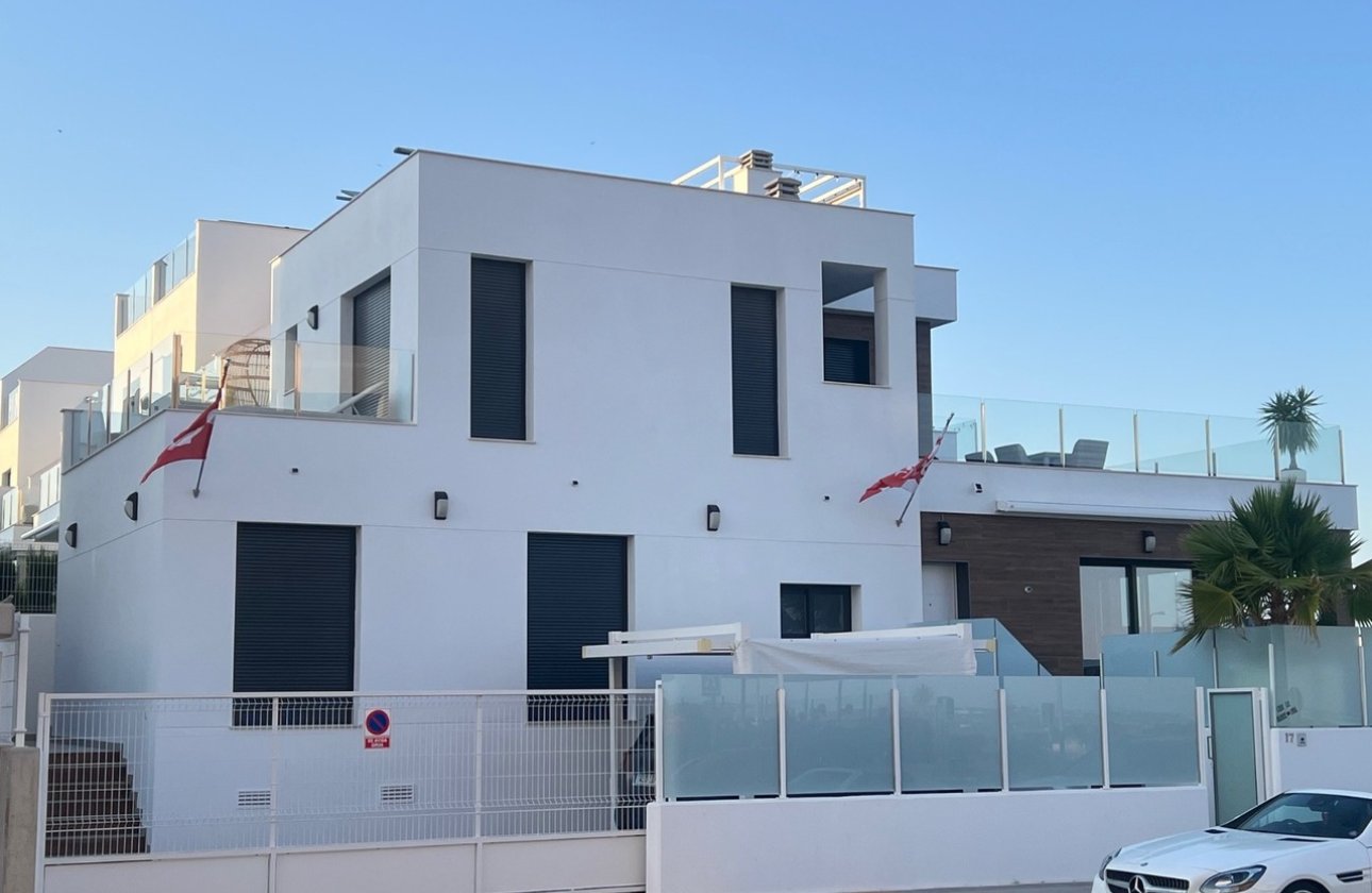 Herverkoop - Villa -
Los Montesinos - Costa Blanca