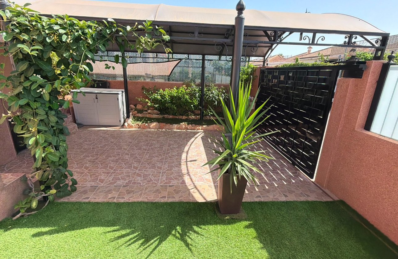 Herverkoop - Villa -
Los Montesinos - Costa Blanca
