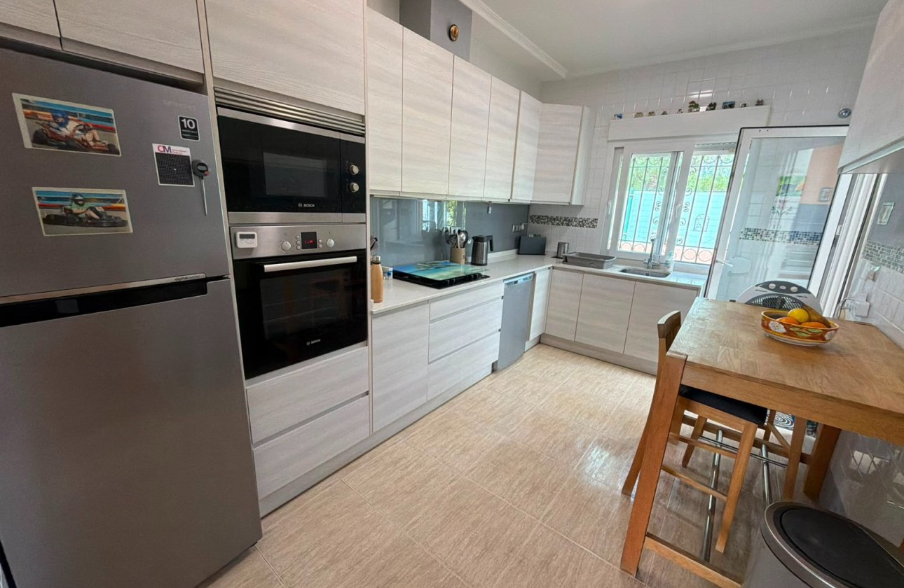 Herverkoop - Villa -
Los Montesinos - Costa Blanca