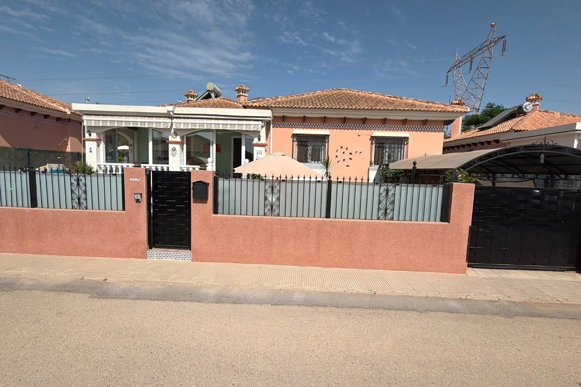 Herverkoop - Villa -
Los Montesinos - Costa Blanca