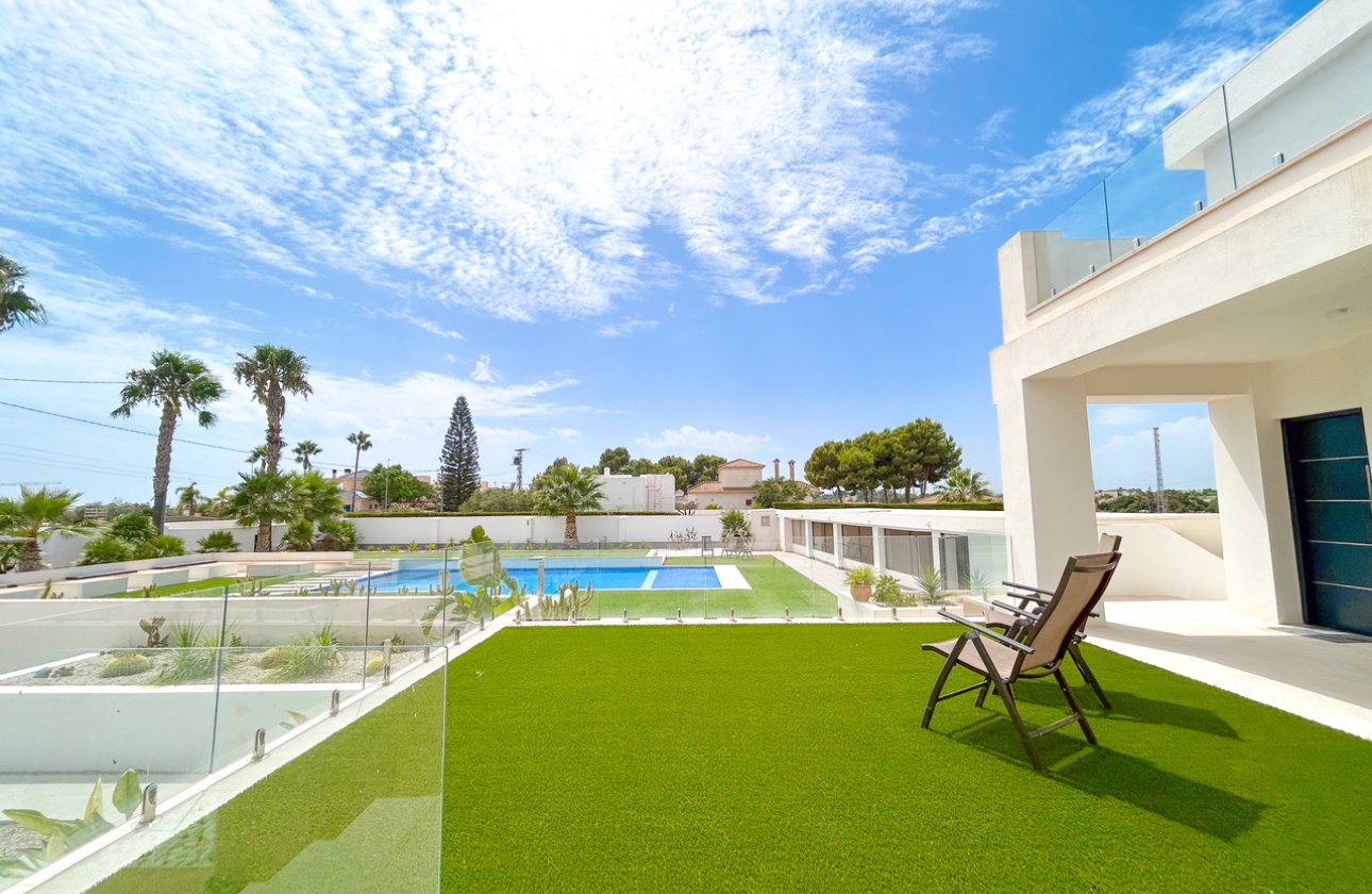 Herverkoop - Villa -
Los Montesinos - Costa Blanca