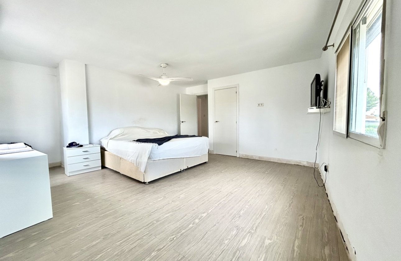 Herverkoop - Villa -
Los Montesinos - Costa Blanca