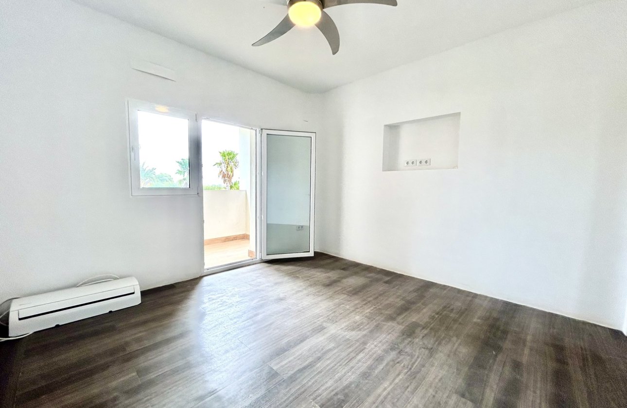 Herverkoop - Villa -
Los Montesinos - Costa Blanca