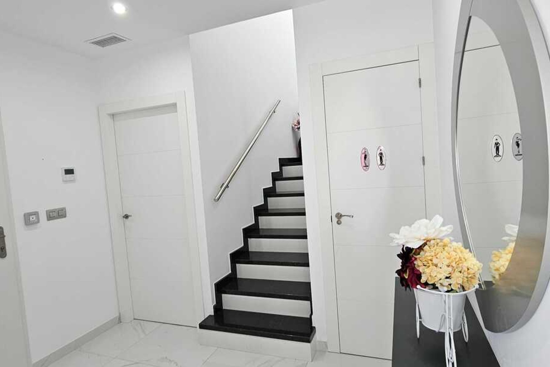 Herverkoop - Villa -
Los Montesinos - Costa Blanca