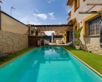 Herverkoop - Villa -
Los Montesinos - La Herrada