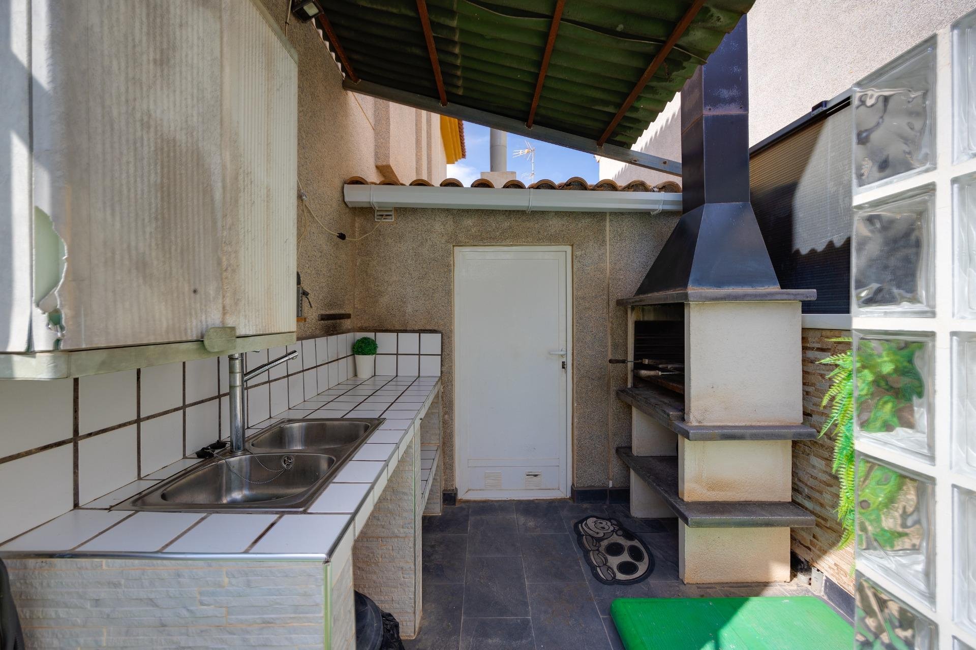 Herverkoop - Villa -
Los Montesinos - La Herrada