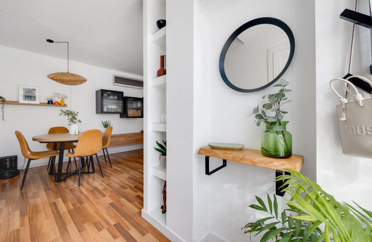 Herverkoop - Villa -
Los Montesinos - La Herrada