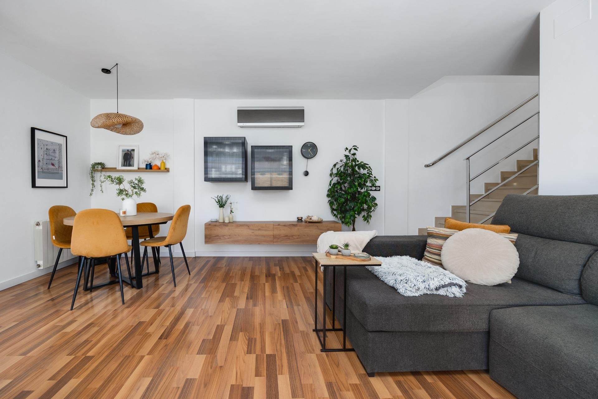 Herverkoop - Villa -
Los Montesinos - La Herrada